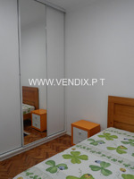 Quarto em apartamento todo equipado no Lumiar.