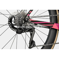 2025 Cannondale SuperSix EVO LAB71 Team Road Bike (zonacycles.com)