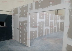 Divisória de gesso acartonado (drywall)