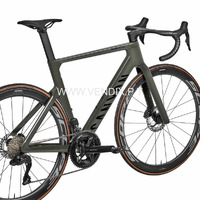 2025 Canyon Aeroad CF SLX 7 Di2 R4 Road Bike (INDORACYCLES)