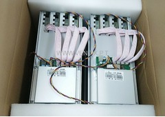 Bitmain ANTMINER L3+, AntMiner S19 Pro 110Th, T17+, Bobcat 300 Hotspot Miner HNT Helium UK/EU 868mhz